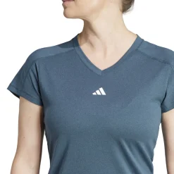 AEROREADY Train Essentials Minimal Branding V-hals shirt