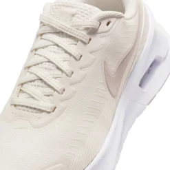 Air Max Nuaxis sneakers