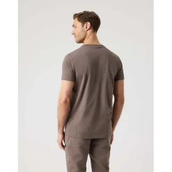 centre t-shirt