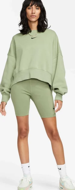Classic High-Waisted 8