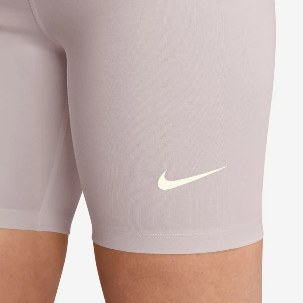 Classic High-Waisted 8" bikershort