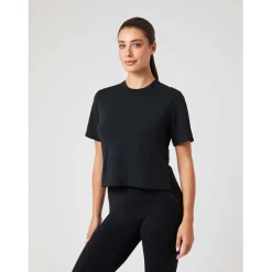 cropped t-shirt