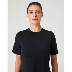 cropped t-shirt