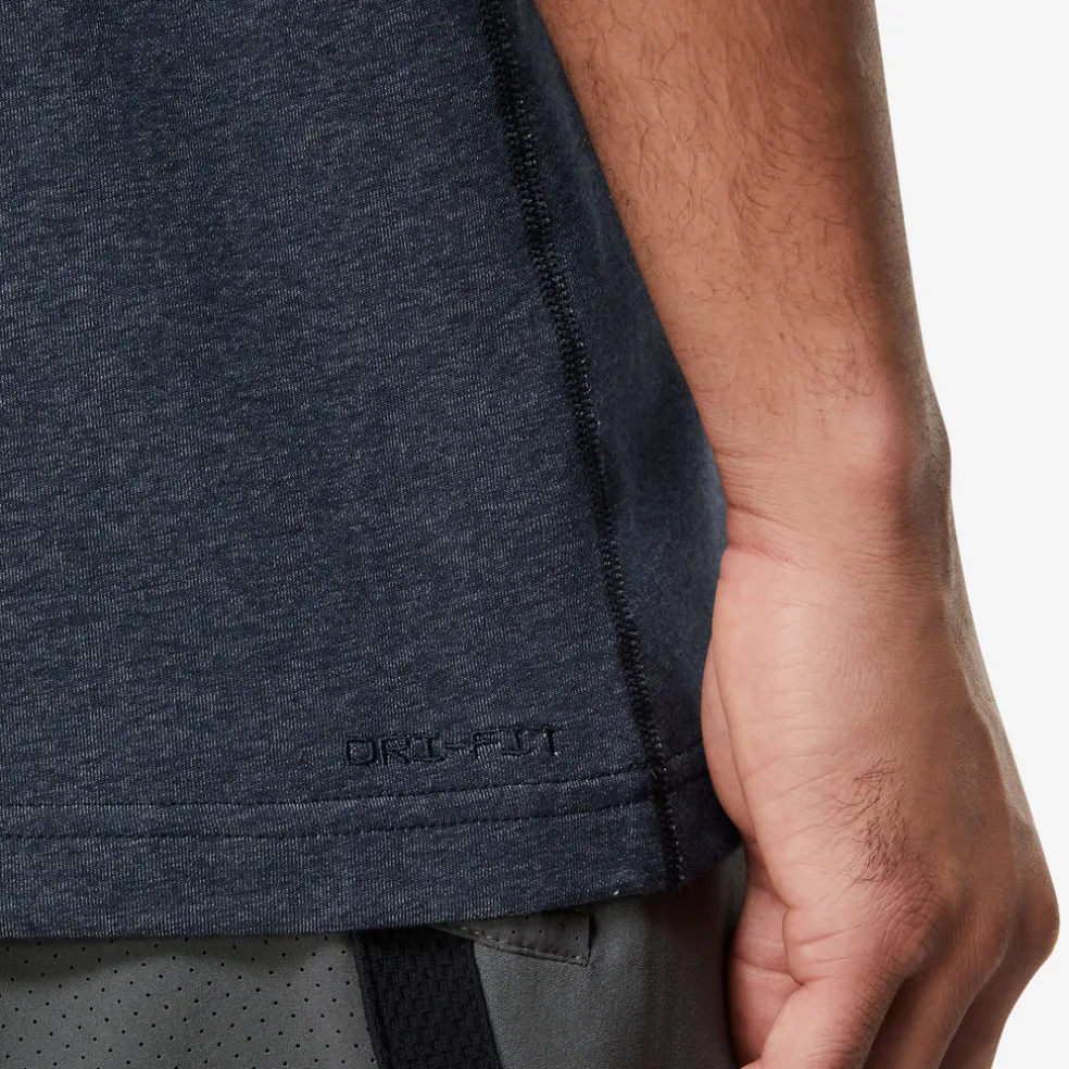 Dri-FIT Primary t-shirt