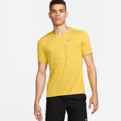 Dri-FIT Rise 365 t-shirt