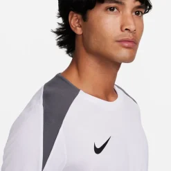 Dri-FIT Strike shirt