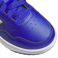 Hoops sneakers