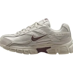 initiator schoenen