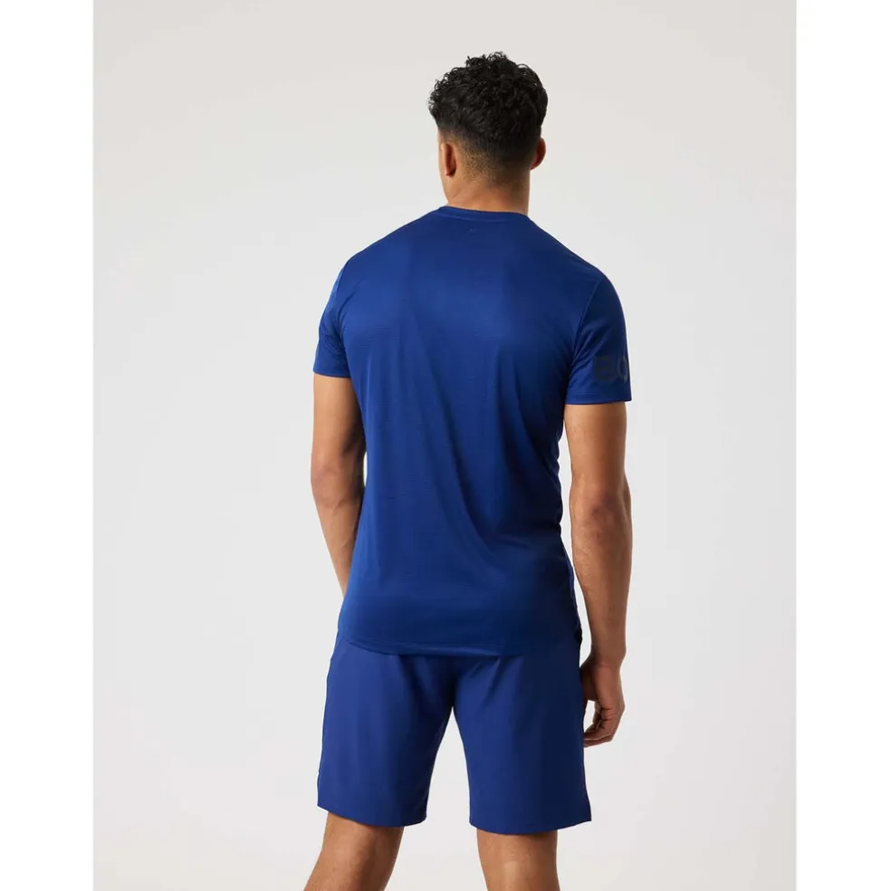 light t-shirt