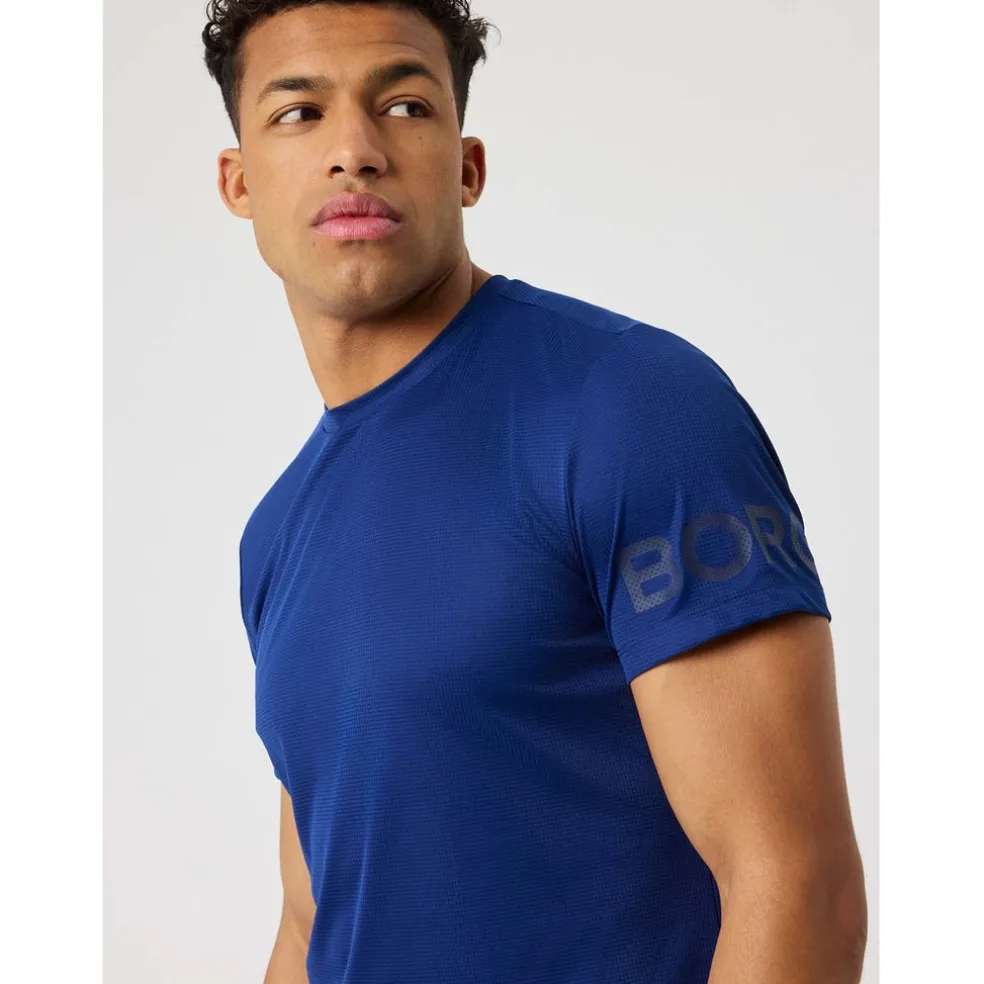 light t-shirt