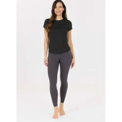 Mia T-shirt
