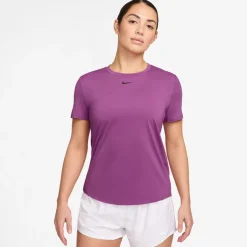One Classic shortsleeve shirt