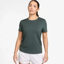 One Classic shortsleeve shirt