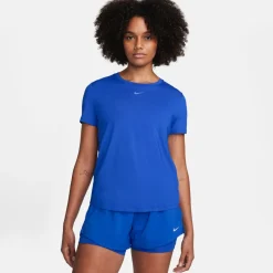 One Classic shortsleeve shirt