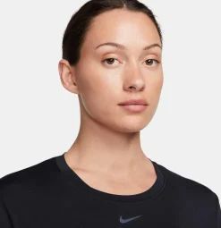 One Classic shortsleeve shirt