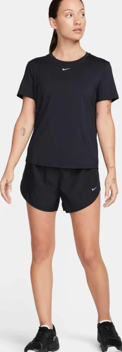One Classic shortsleeve shirt