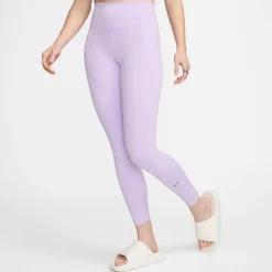 One Dri-FIT legging