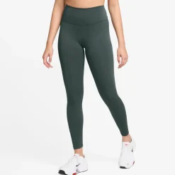 One Dri-FIT legging