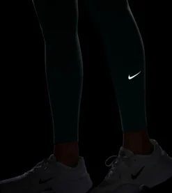 One Dri-FIT legging