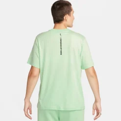 Sportswear shortsleeve shirt
