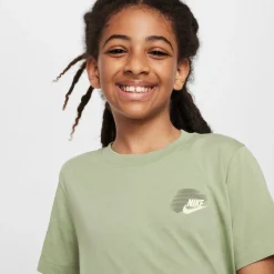 Sportswear Standard Issue Graphic t-shirt