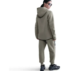 sportswear tech fleece windrun