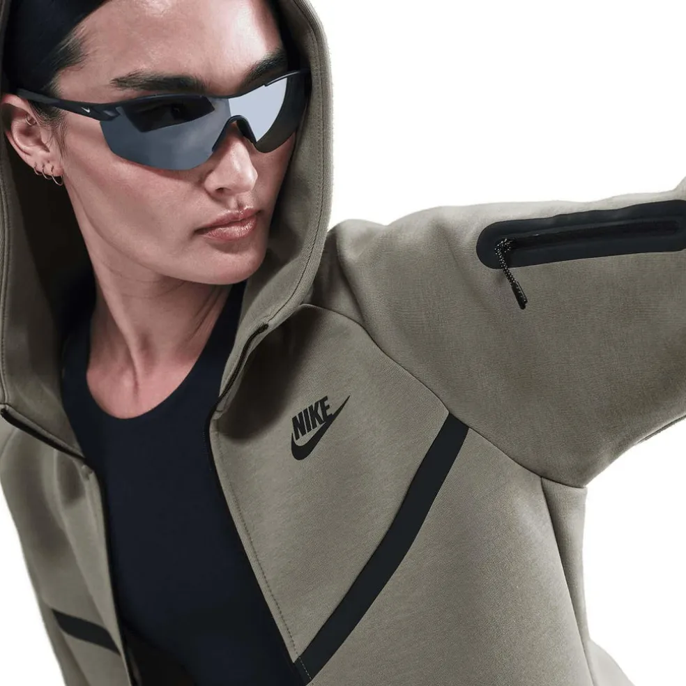 sportswear tech fleece windrun