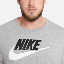sportswear t-shirt