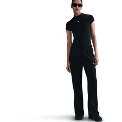 sportswear windrunner women's