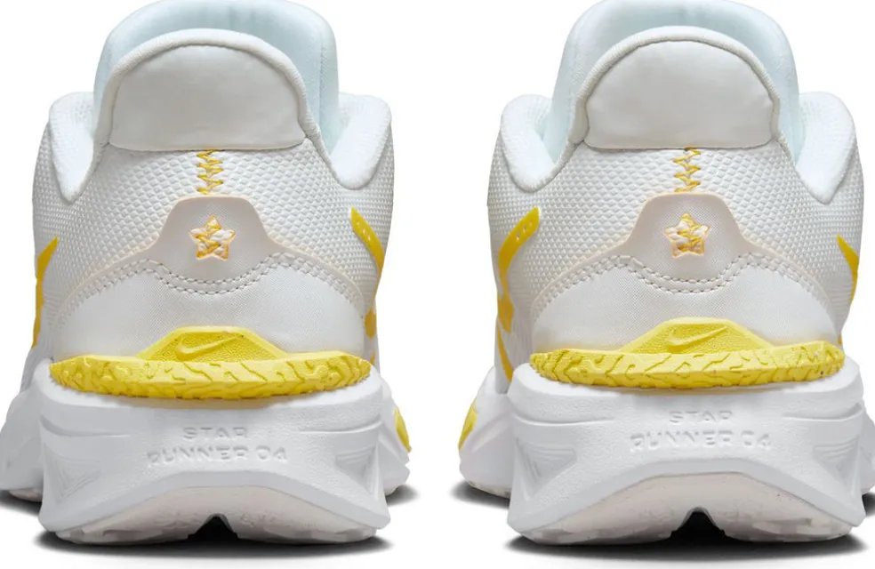 Star Runner 4 kids sneakers