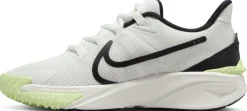 Star Runner 4 kids sneakers