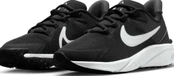Star Runner 4 kids sneakers