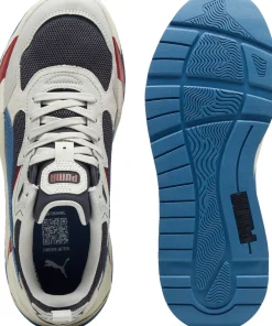 Trinity sneakers